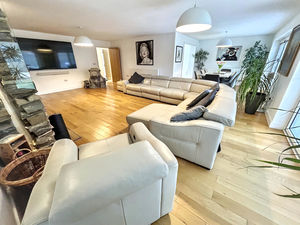 Lounge area- click for photo gallery